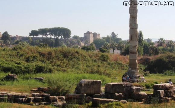 Храм Артемиды Эфесской в Турции.