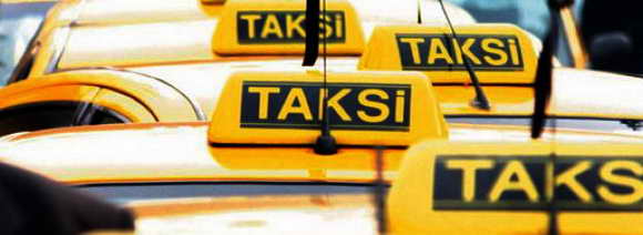 Опознавательный знак такси в Стамбуле.